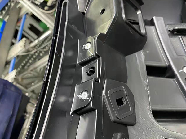 樱桃播放器用于汽车生产的自动拉钉机助力北京奔驰生产迈向新台阶