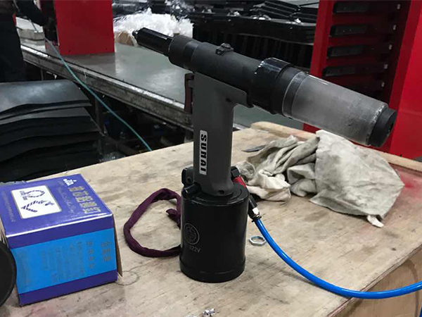 樱桃播放器拉钉枪SN-822工具箱